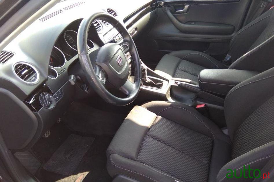 2010' SEAT Exeo 2.0 Tdi Sport photo #1