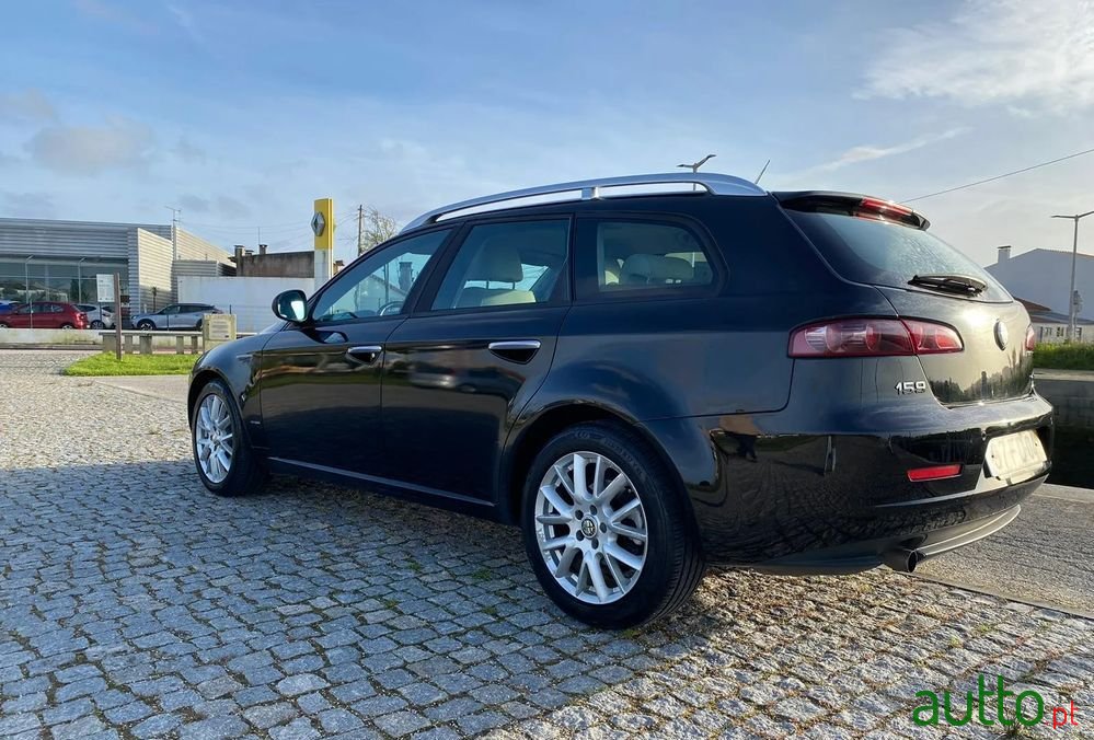 2008' Alfa Romeo 159 Sportwagon photo #2