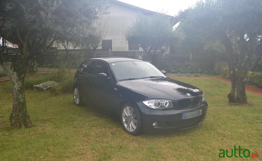 2008' BMW 118 D photo #2