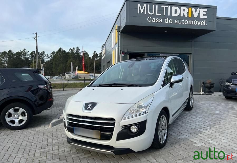 2012' Peugeot 3008 photo #1