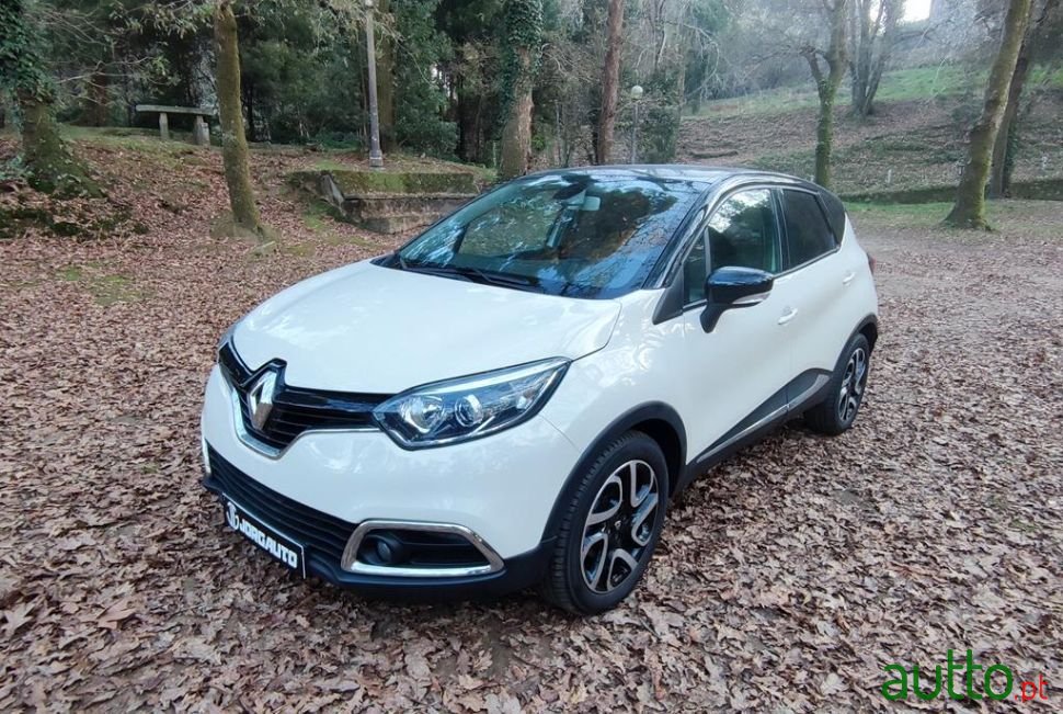 2015' Renault Captur photo #2