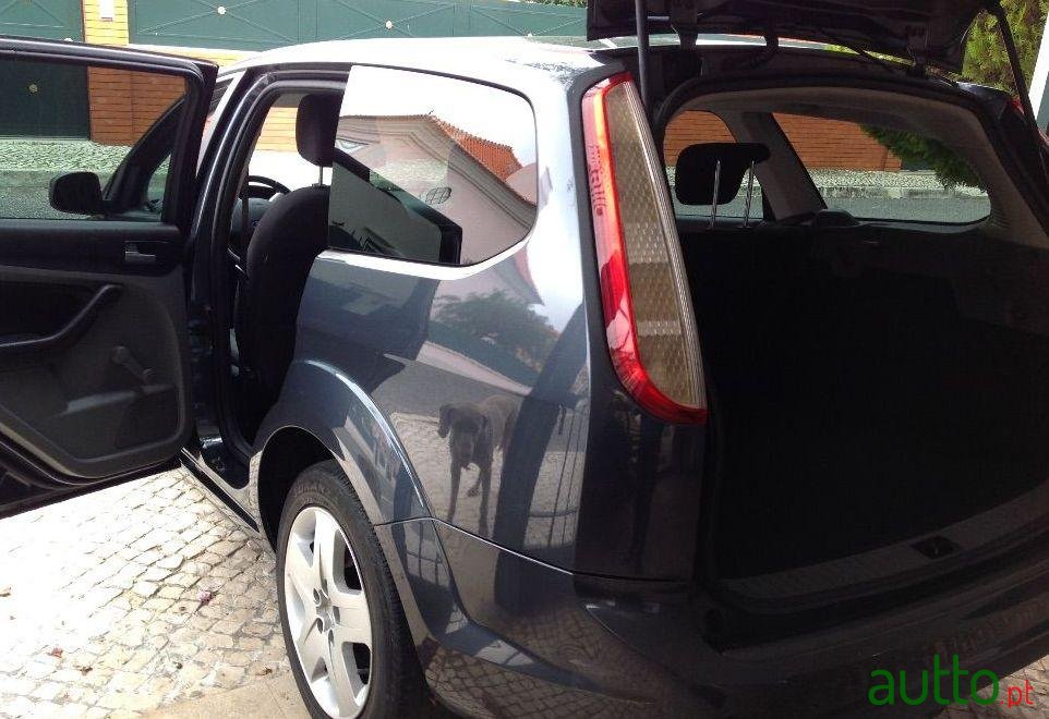 2008' Ford Focus Sw 110 photo #1