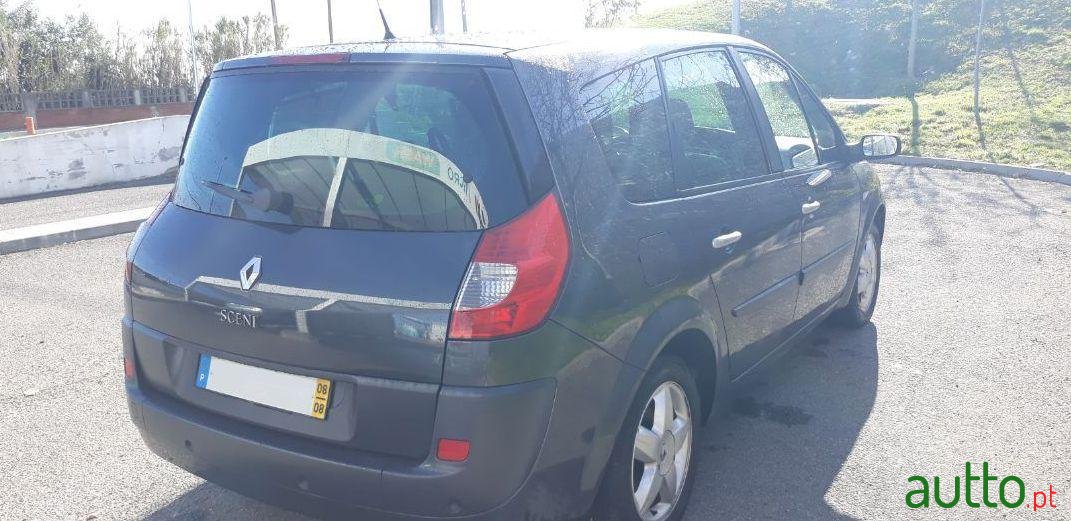 2008' Renault Grand Scenic photo #5