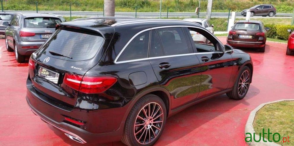 2015' Mercedes-Benz Glc-250 Amg photo #2