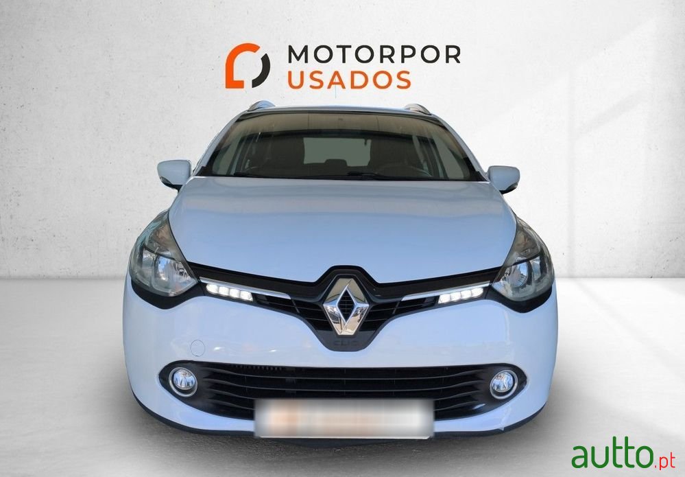 2015' Renault Clio Sport Tourer photo #2
