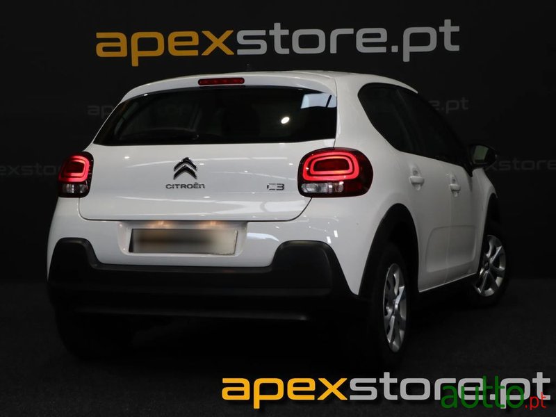 2018' Citroen C3 1.2 Puretech Shine photo #3