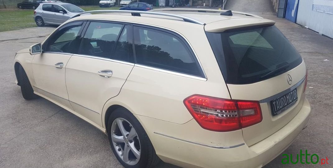 2010' Mercedes-Benz E-250 photo #4
