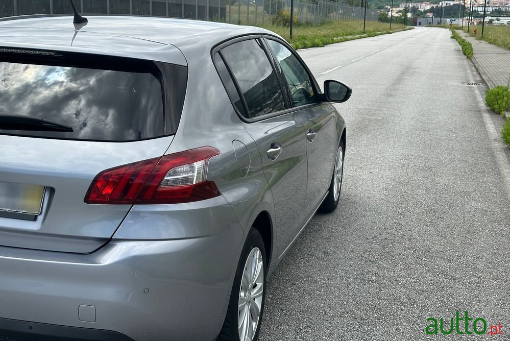 2016' Peugeot 308 1.6 Bluehdi Allure photo #5