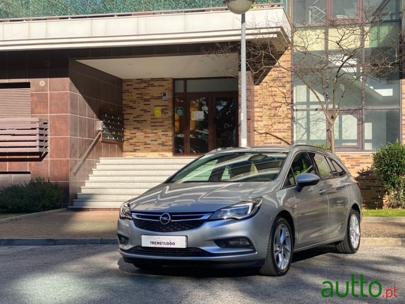 2019' Opel Astra Sports Tourer photo #2