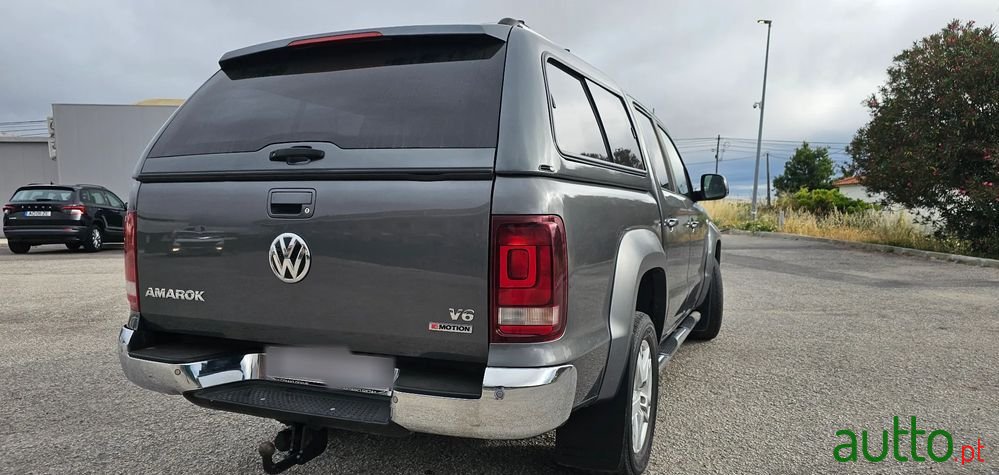 2019' Volkswagen Amarok photo #6