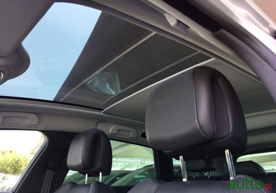 2012' Peugeot 508 Sw photo #4