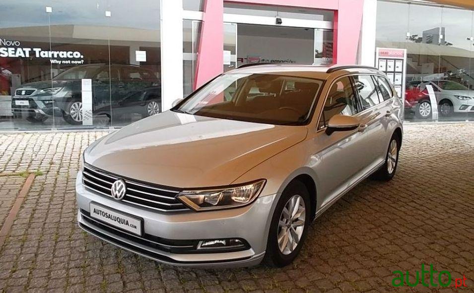 2015' Volkswagen Passat Variant photo #1