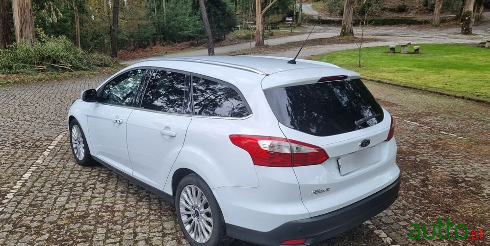 2011' Ford Focus Sw photo #5