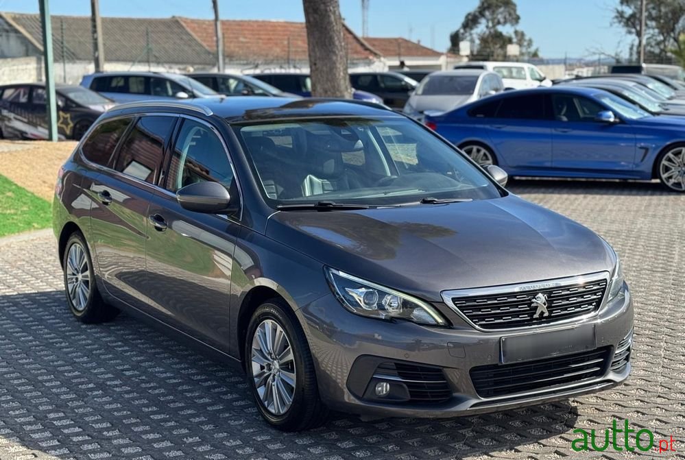 2017' Peugeot 308 Sw photo #1