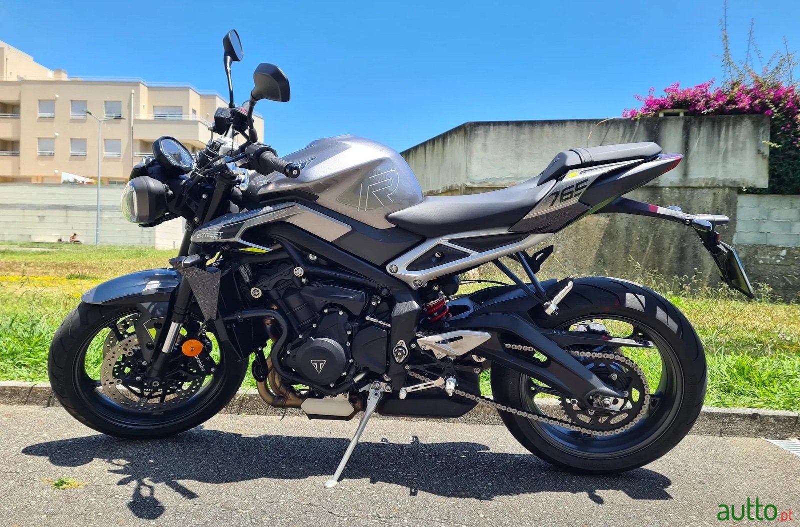 2023' Triumph Street Triple photo #1