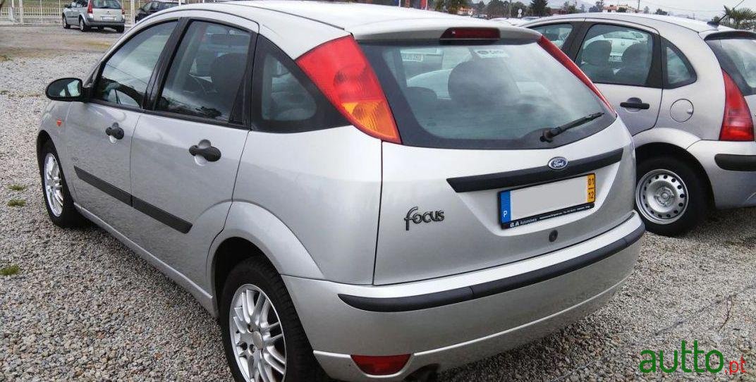 2001' Ford Focus 1.4 Ambiente photo #2