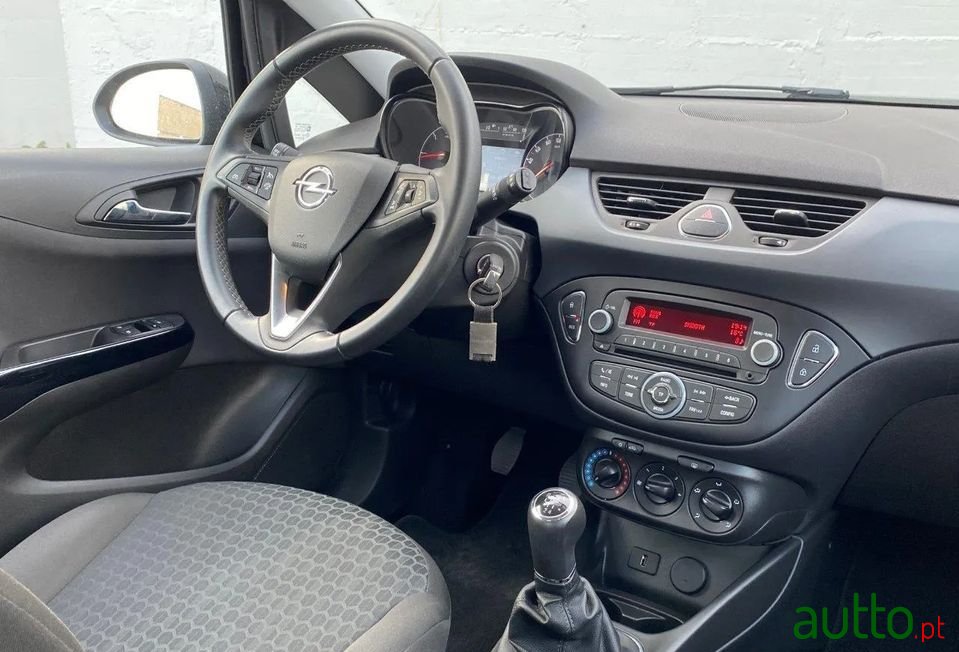 2017' Opel Corsa photo #5