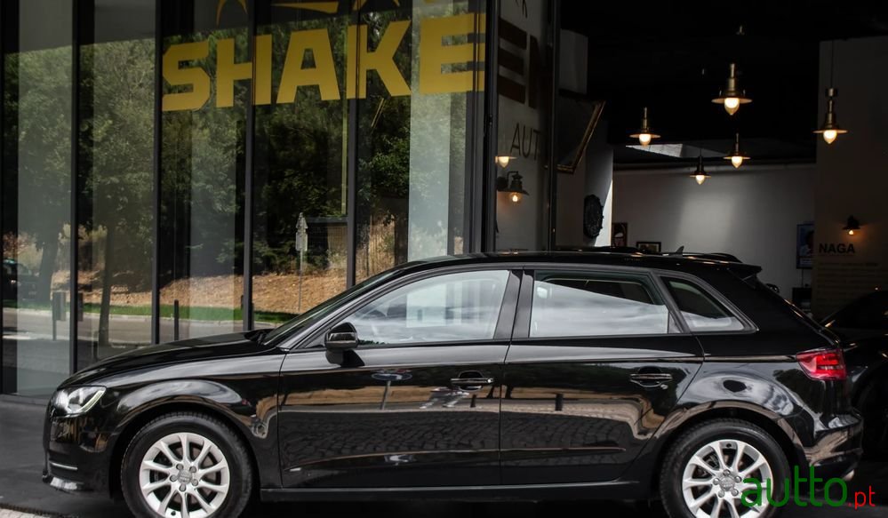 2015' Audi A3 photo #2