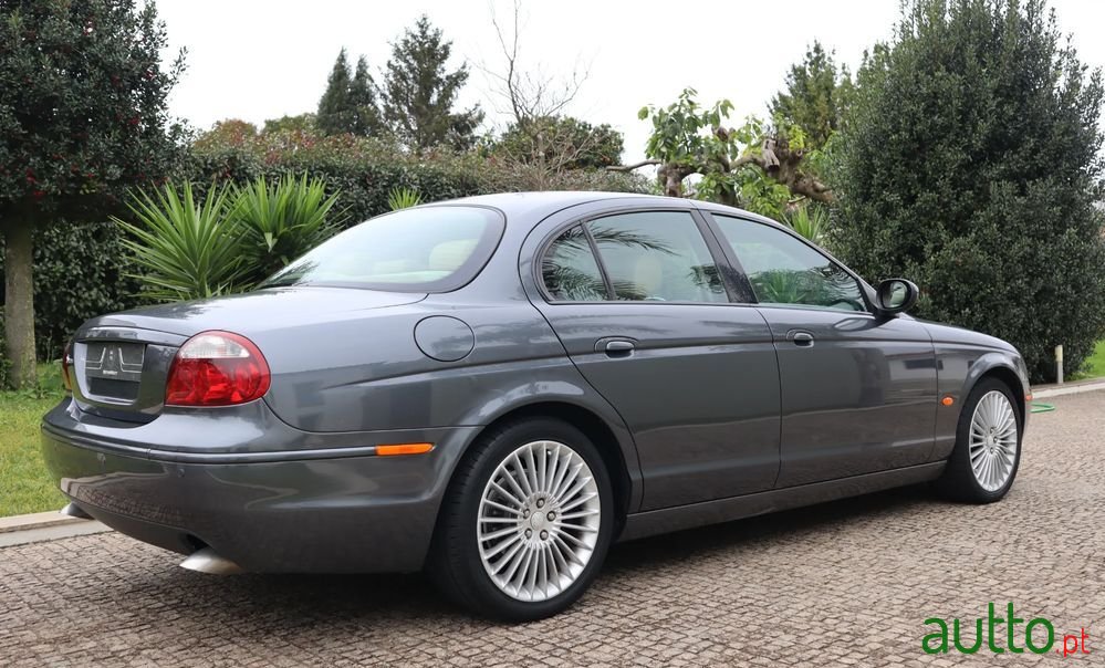 2004' Jaguar S-Type photo #3
