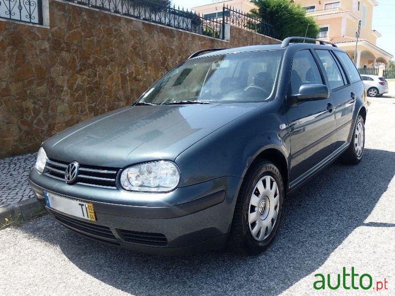 2002' Volkswagen Golf Variant photo #2