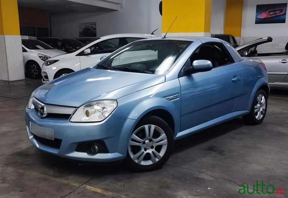2005' Opel Tigra Twintop photo #5