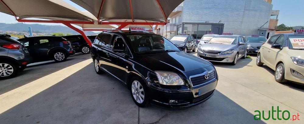 2004' Toyota Avensis Sw photo #3