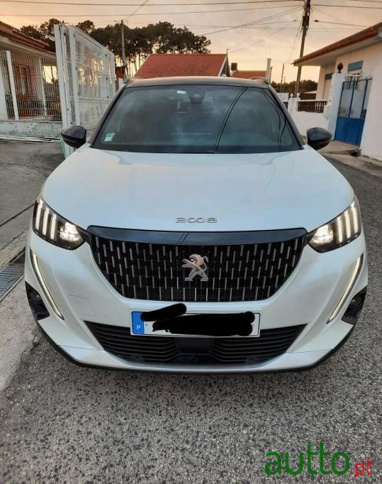 2021' Peugeot 2008 photo #1
