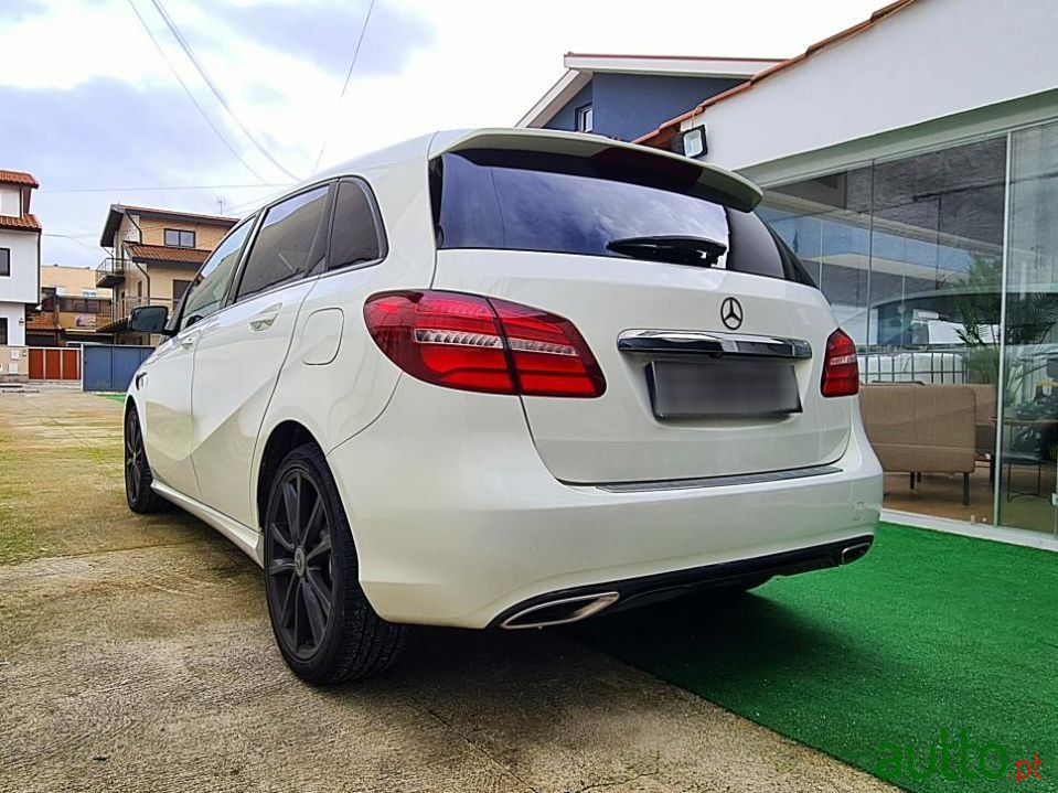 2015' Mercedes-Benz B-180 photo #6