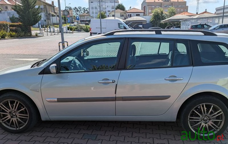 2003' Renault Megane Break photo #1