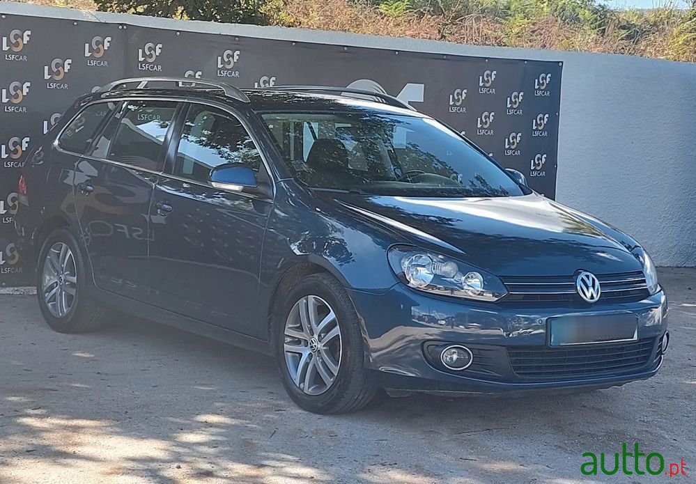 2010' Volkswagen Golf Variant photo #2