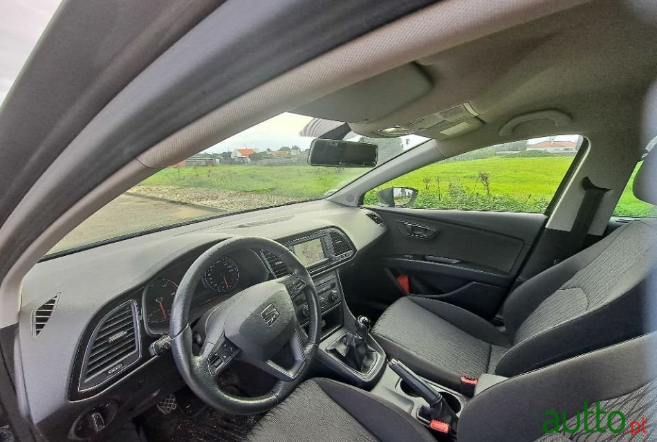 2014' SEAT Leon St photo #3