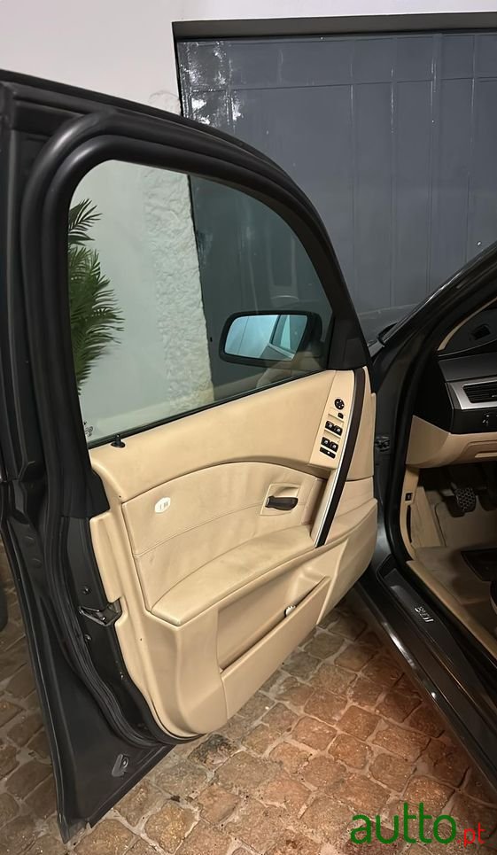 2005' BMW 520 D Touring photo #5