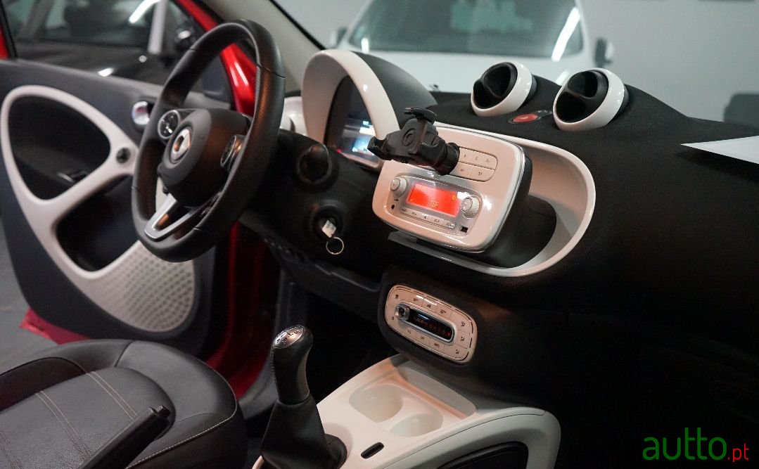 2015' Smart Forfour photo #5