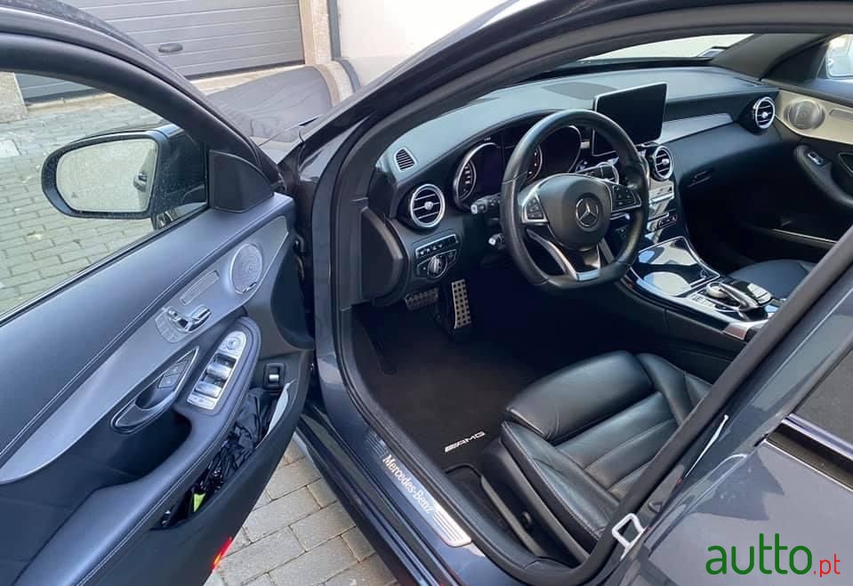 2015' Mercedes-Benz C-220 photo #3