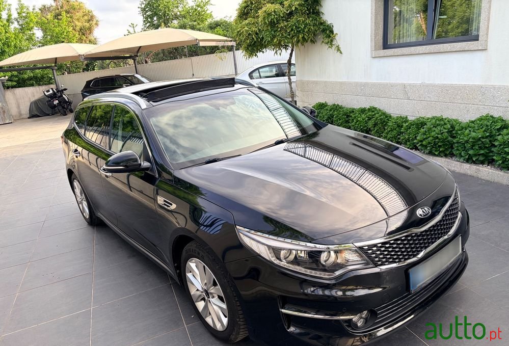 2017' Kia Optima Sw photo #3