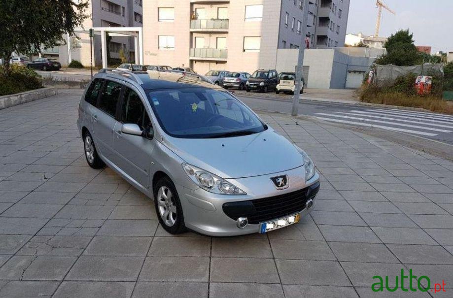 2005' Peugeot 307 Sw photo #1