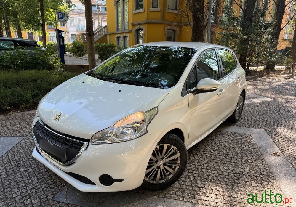 2015' Peugeot 208 Puretech 68 Like photo #1