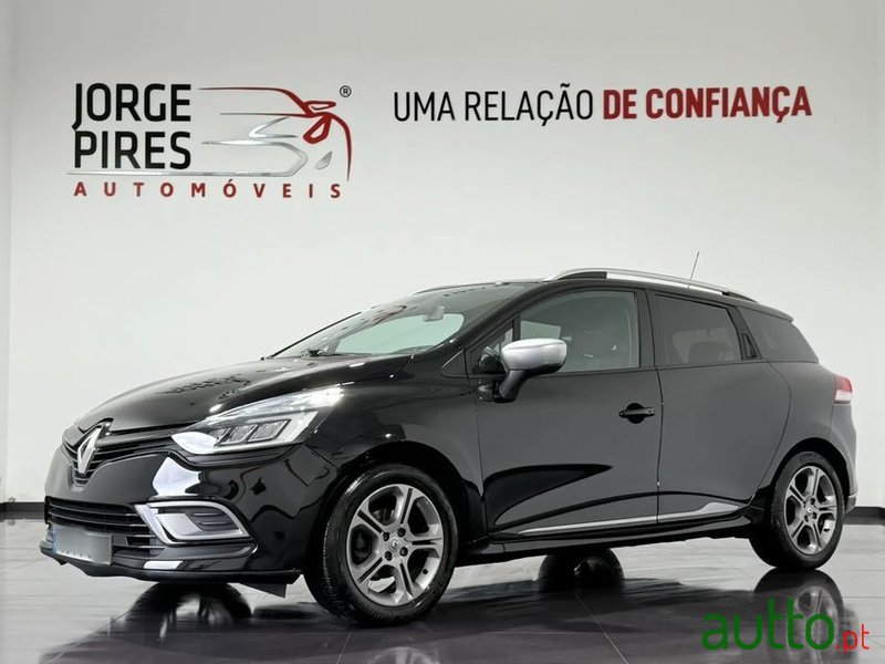 2017' Renault Clio Sport Tourer photo #2