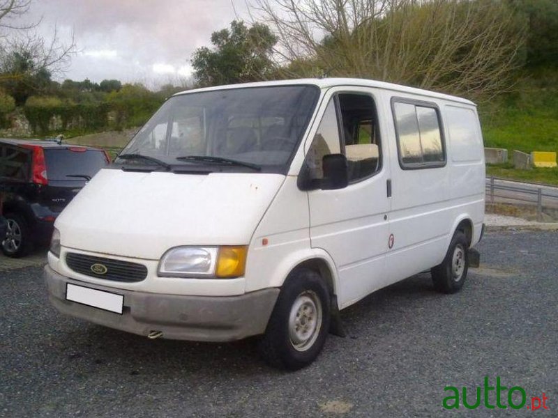 1994' Ford Transit 7 Lugares photo #2