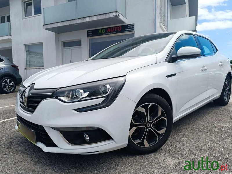 2016' Renault Megane 1.5 Dci Zen photo #1