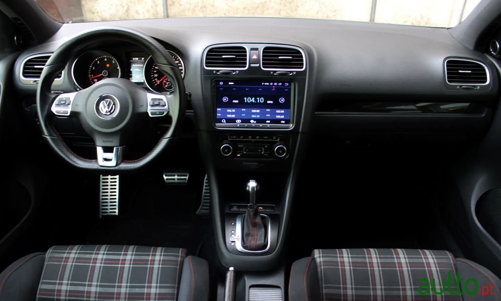 2010' Volkswagen Golf 2.0 Gti Dsg photo #5