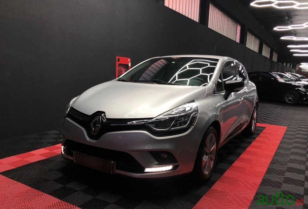 2017' Renault Clio 0.9 Tce Limited photo #3