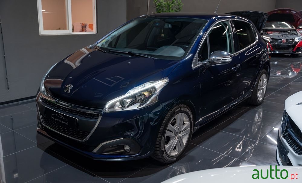 2019' Peugeot 208 photo #4