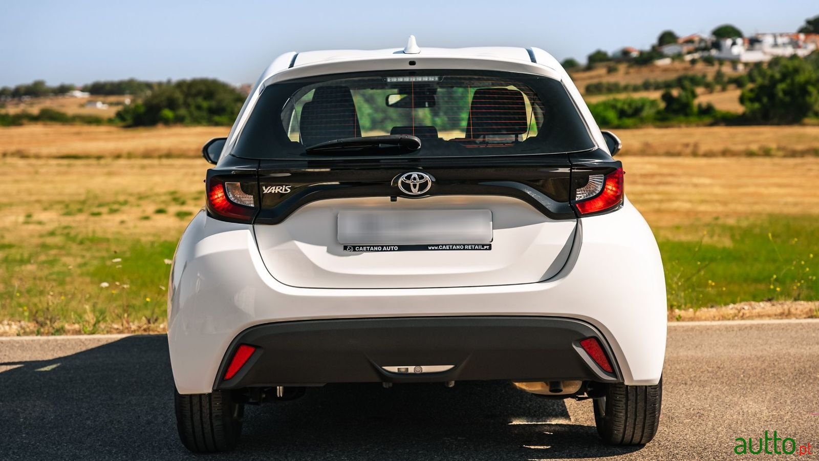 2021' Toyota Yaris photo #4