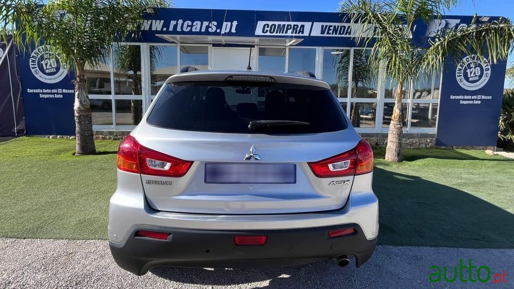 2013' Mitsubishi ASX photo #5