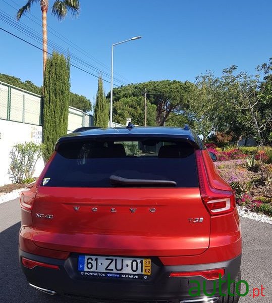 2020' Volvo Xc-40 photo #3