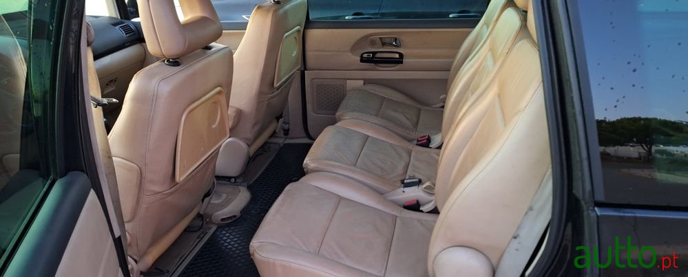 2002' Volkswagen Sharan photo #3
