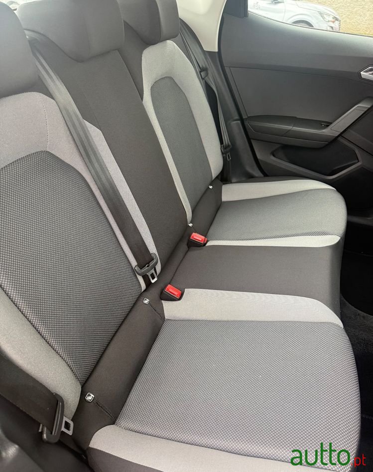 2018' SEAT Ibiza 1.6 Tdi Style photo #5