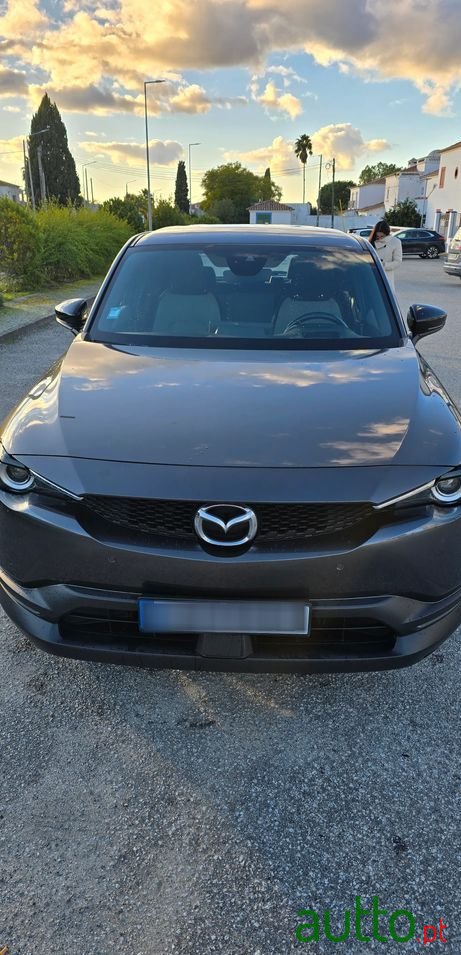 2020' Mazda MX-30 photo #2