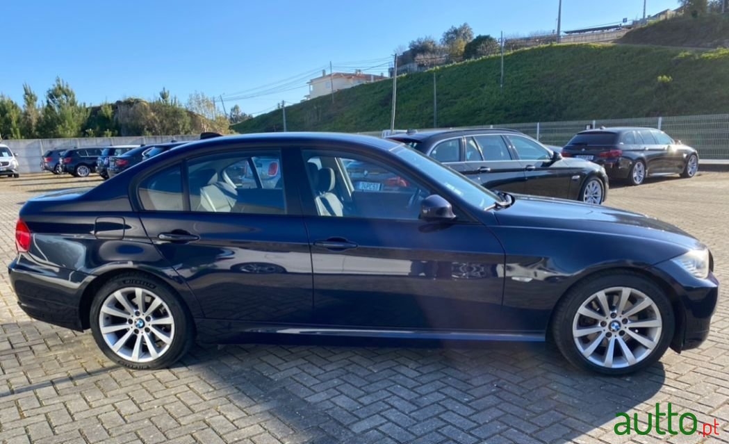 2009' BMW 320 photo #4